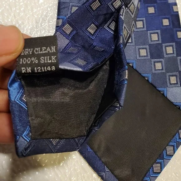 Van Heusen Mens Blue Geometric Pattern Tie 100% Silk Classic Design