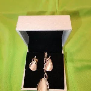 Wedding Crystal Teardrop Opal Necklace Set (Zirconia Pink)